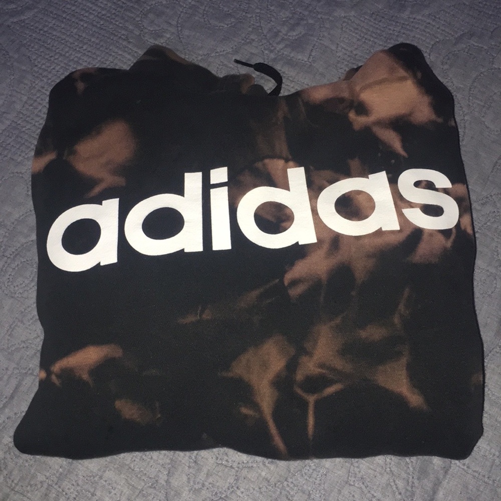 - Hoodie tie dye